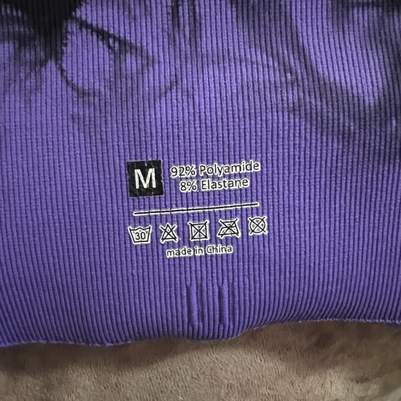 Tie dye Scrunch Butt Shorts - Picture 5 of 6